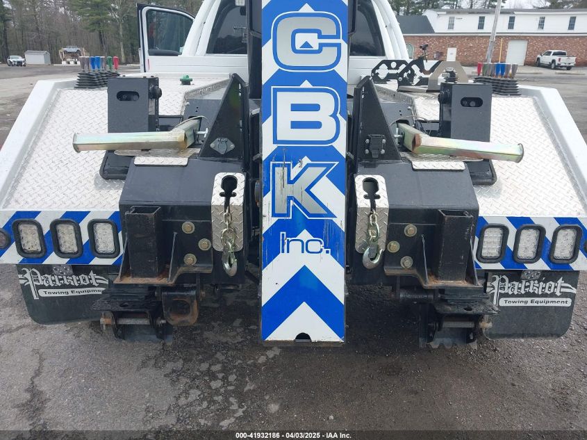 2022 Ford F-550 Chassis - 1FD0W5HTXNEE95355