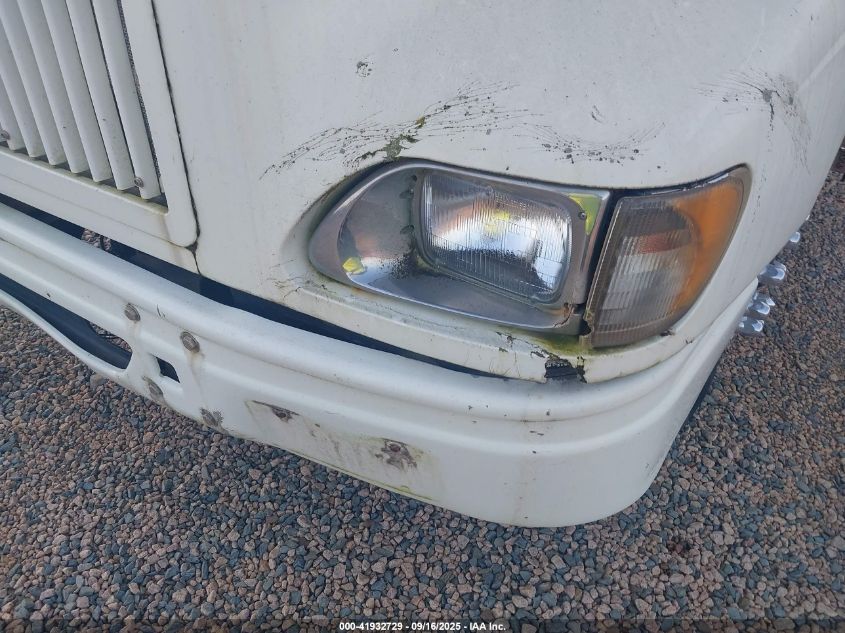 2002 International 9100 9100I VIN: 2HSCAATN42C025333 Lot: 41932729