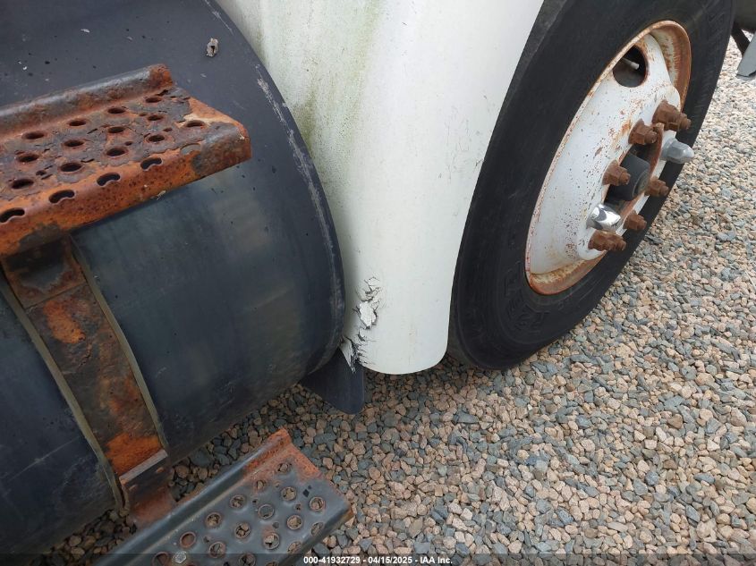 2002 International 9100 9100I VIN: 2HSCAATN42C025333 Lot: 41932729