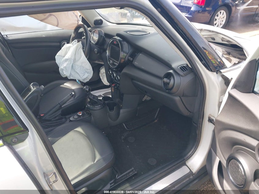 2016 MINI HARDTOP VIN: WMWXU1C54G2A93779