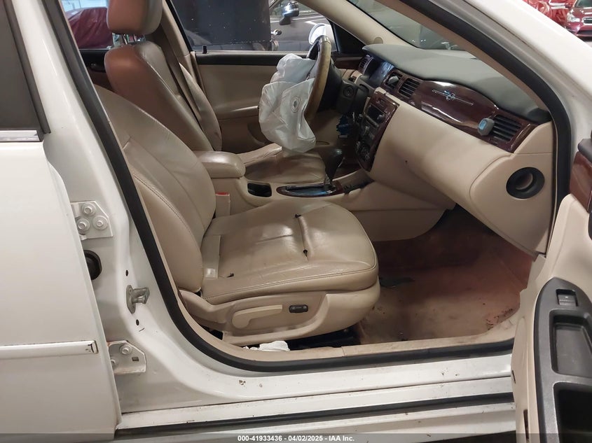 2010 CHEVROLET IMPALA VIN: 2G1WC5EM9A1265024