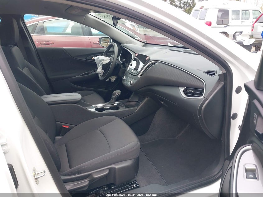 2025 CHEVROLET MALIBU VIN: 1G1ZD5ST8SF145683