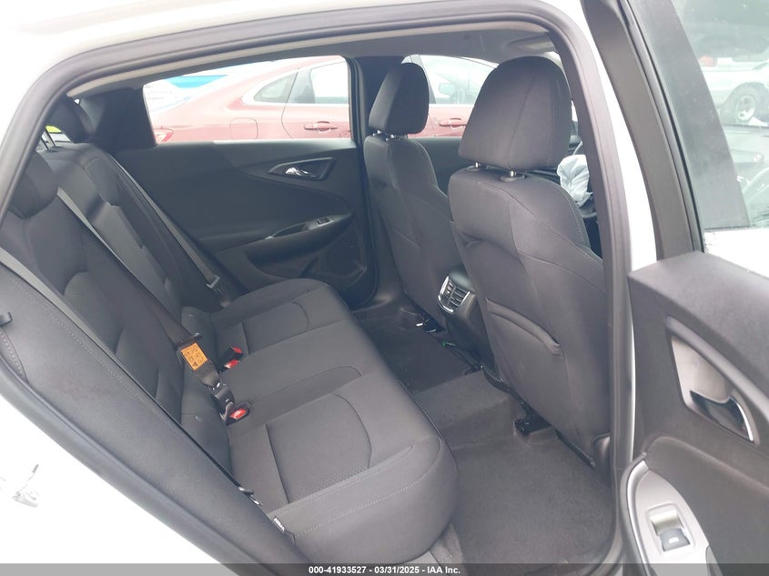 2025 CHEVROLET MALIBU VIN: 1G1ZD5ST8SF145683