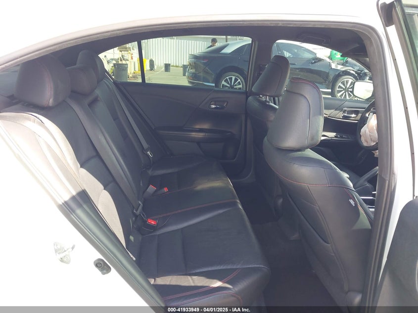 2017 HONDA ACCORD VIN: 1HGCR2F11HA077532