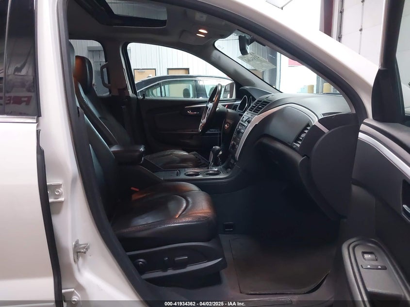 2011 CHEVROLET TRAVERSE VIN: 1GNKVJED2BJ298566