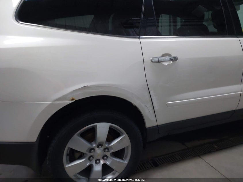 2011 CHEVROLET TRAVERSE VIN: 1GNKVJED2BJ298566