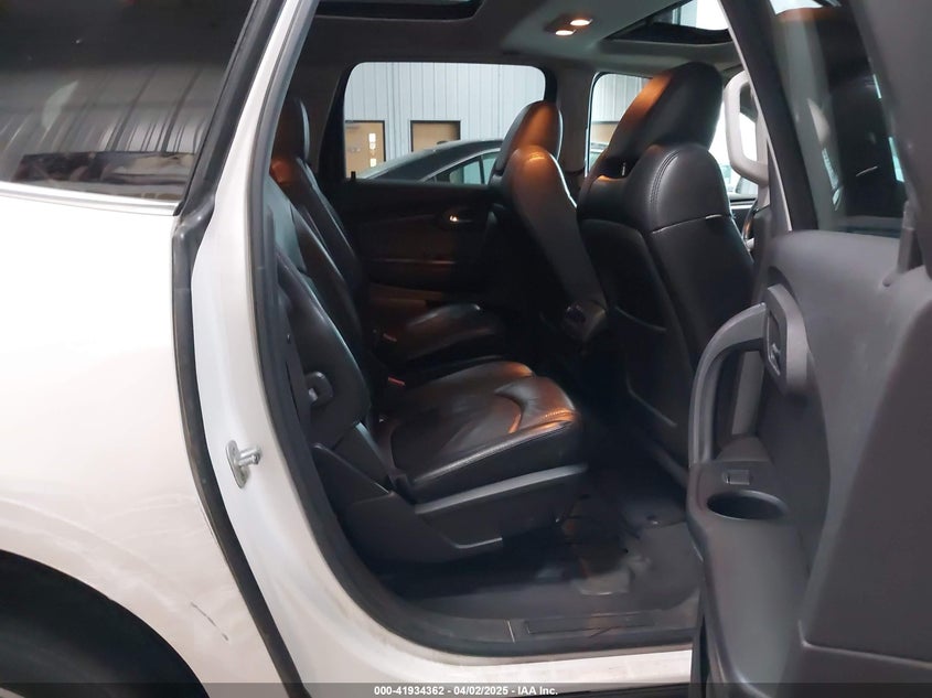 2011 CHEVROLET TRAVERSE VIN: 1GNKVJED2BJ298566