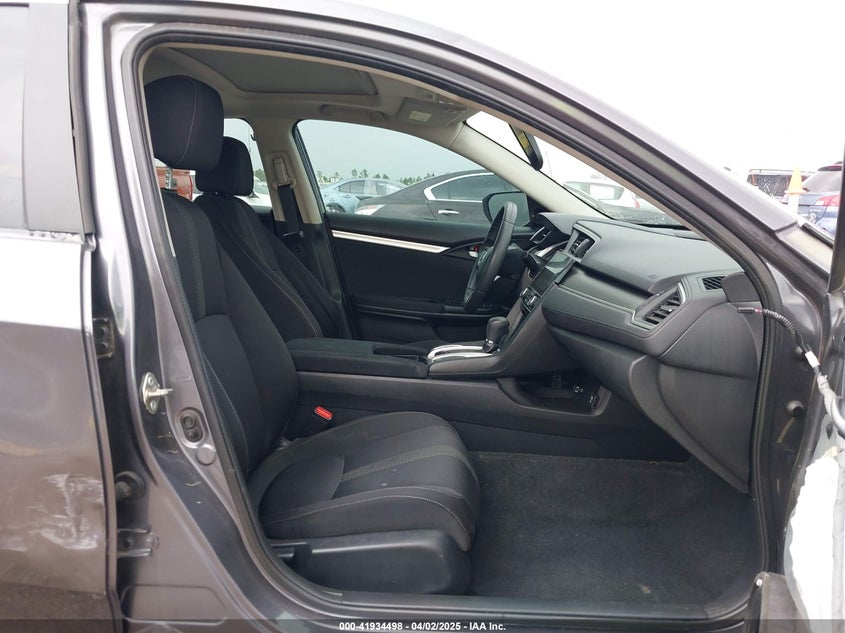 2018 HONDA CIVIC VIN: 2HGFC2F79JH532881