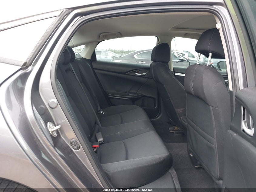 2018 HONDA CIVIC VIN: 2HGFC2F79JH532881