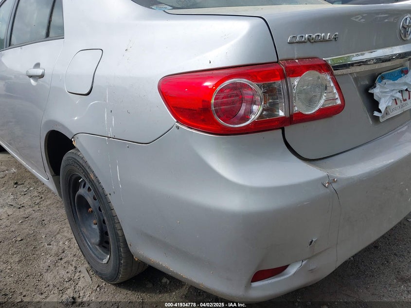 2011 TOYOTA COROLLA VIN: 2T1BU4EE8BC687021