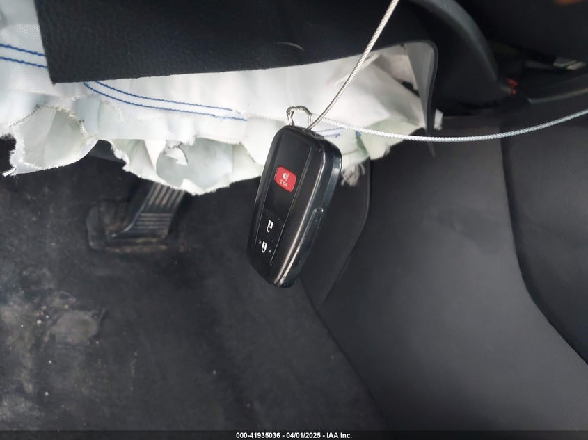 2021 TOYOTA RAV4 VIN: 2T3P1RFV3MW221757