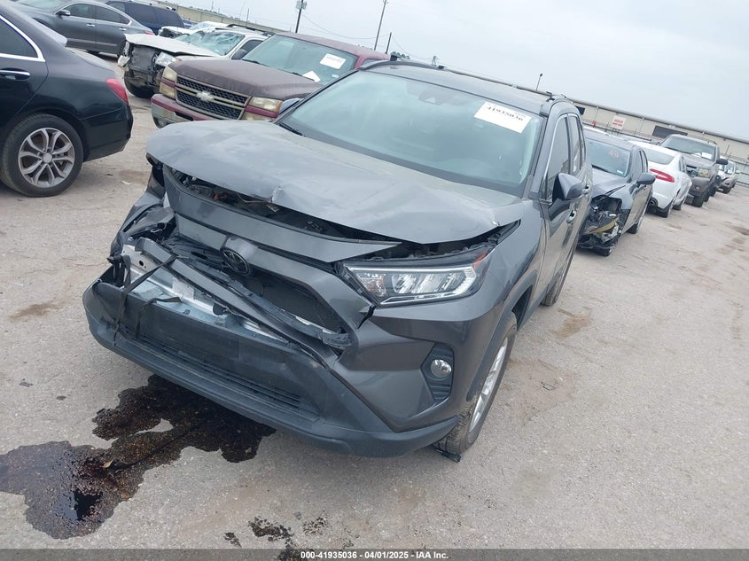 2021 TOYOTA RAV4 VIN: 2T3P1RFV3MW221757