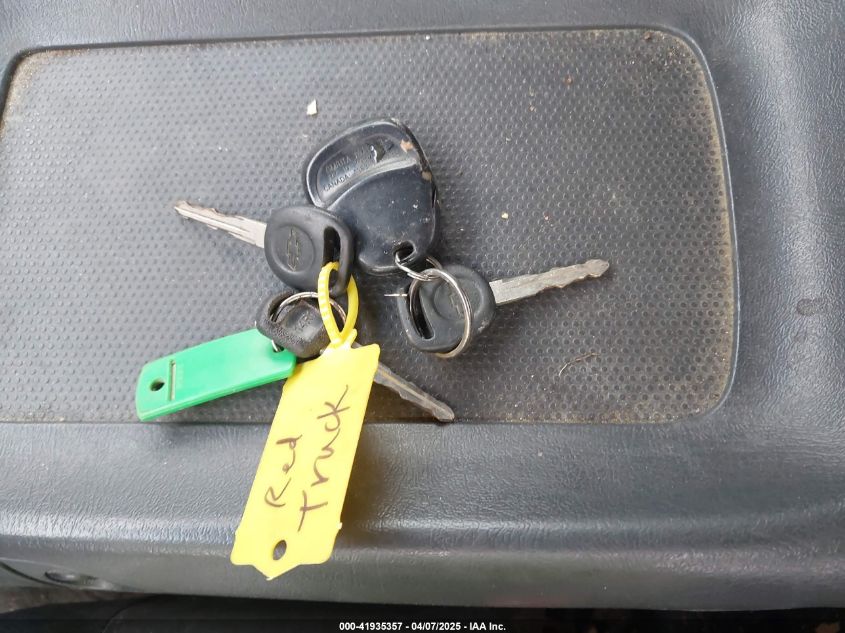 1999 Chevrolet Silverado VIN: 2GCEK19P8X1211206 Lot: 41935357