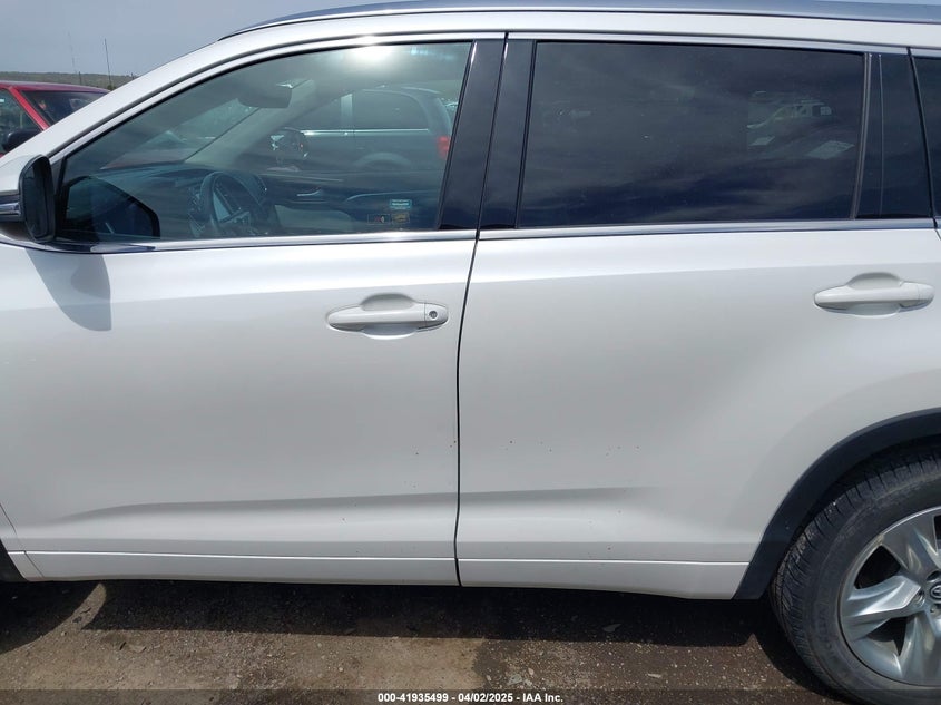 2018 TOYOTA HIGHLANDER VIN: 5TDYZRFH6JS236869