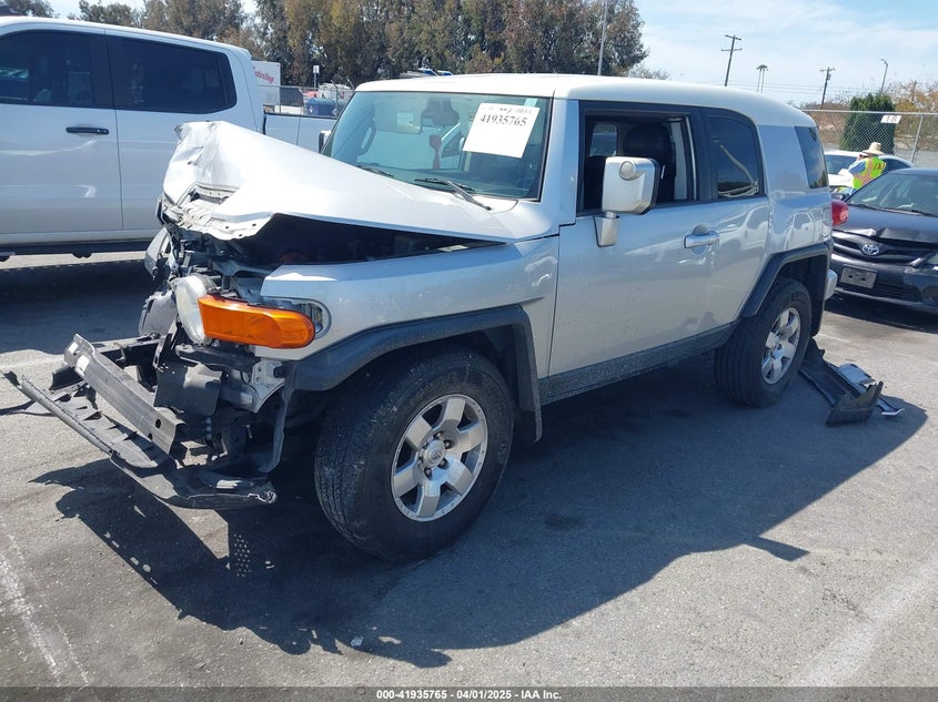 2007 TOYOTA FJ CRUISER VIN: JTEZU11F570008962