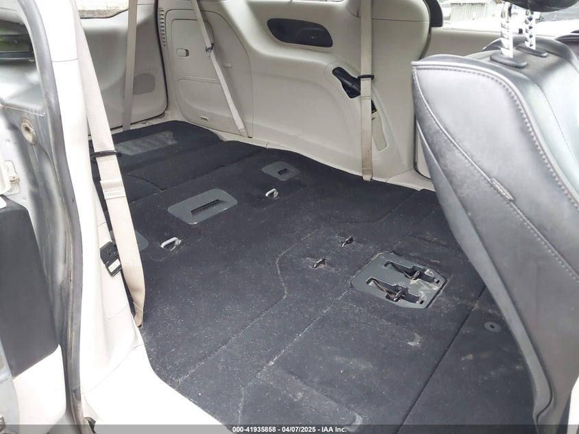 2019 CHRYSLER PACIFICA VIN: 2C4RC1GG1KR666302