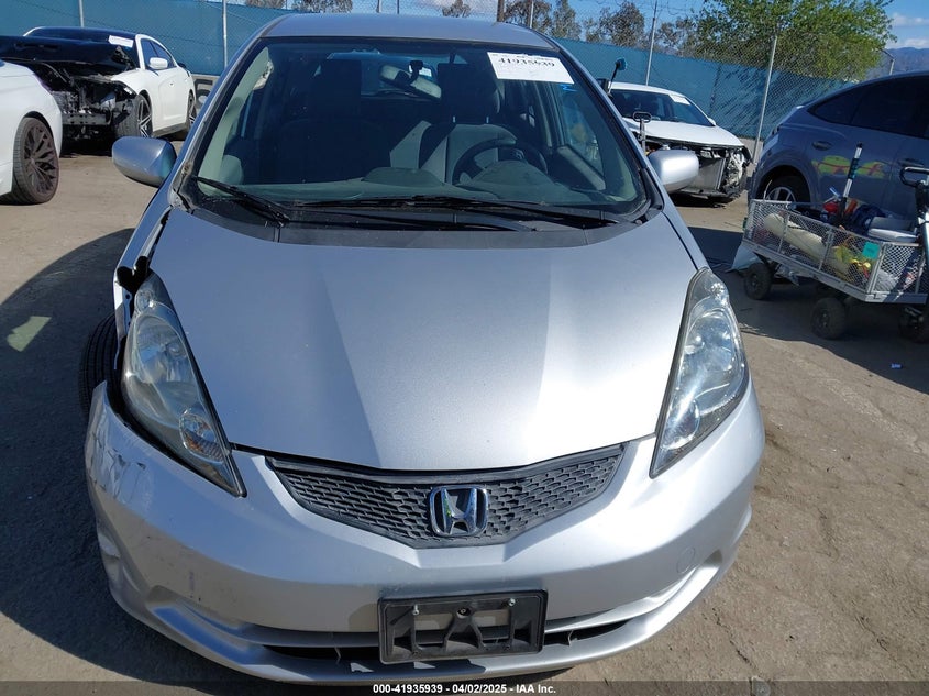 2012 HONDA FIT VIN: JHMGE8H35CC025295