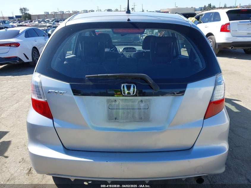 2012 HONDA FIT VIN: JHMGE8H35CC025295
