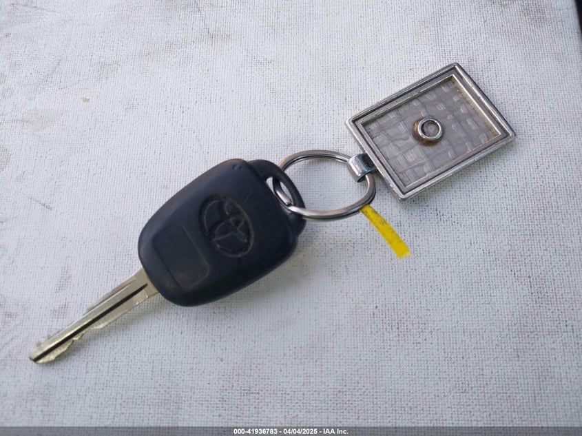 2015 TOYOTA COROLLA VIN: 5YFBURHEXFP235991