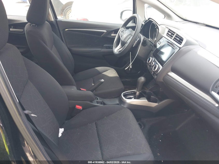 2015 HONDA FIT VIN: 3HGGK5H83FM770734