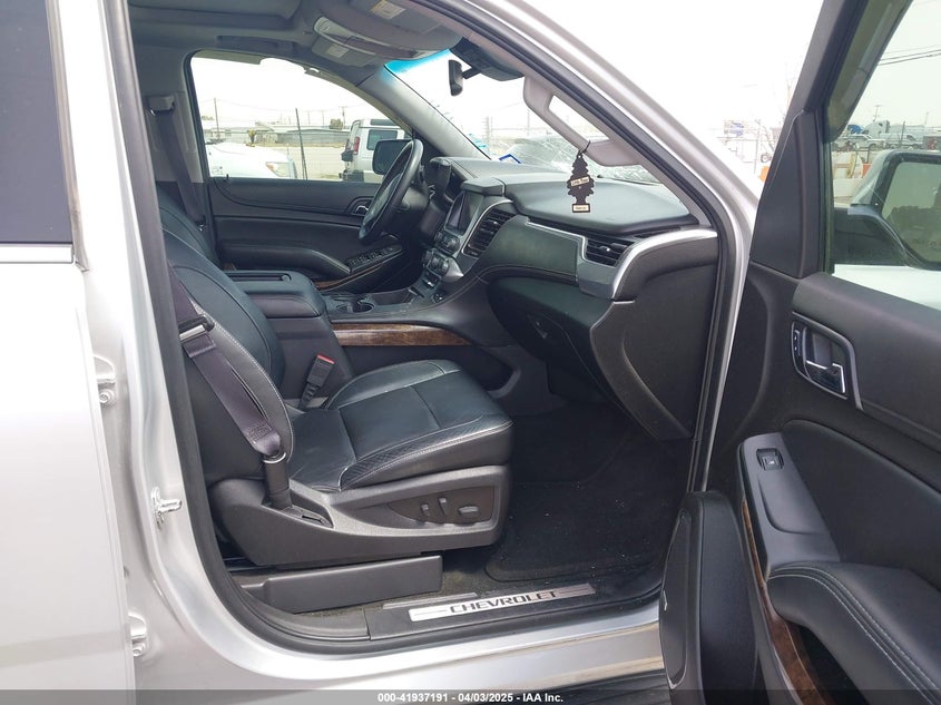 Image 5 of 2016 Chevrolet Tahoe  salvage vehicle - Lot #41937191 at IAAI