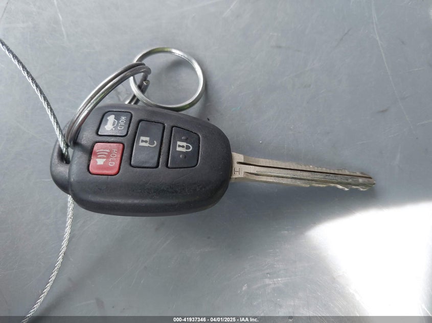 2018 TOYOTA COROLLA LE - 5YFBURHE3JP782562