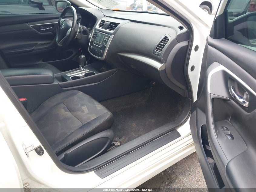 2017 NISSAN ALTIMA VIN: 1N4AL3AP0HN345977