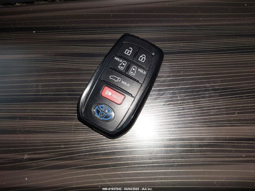 2024 Toyota Sienna - 5TDESKFC4RS137515