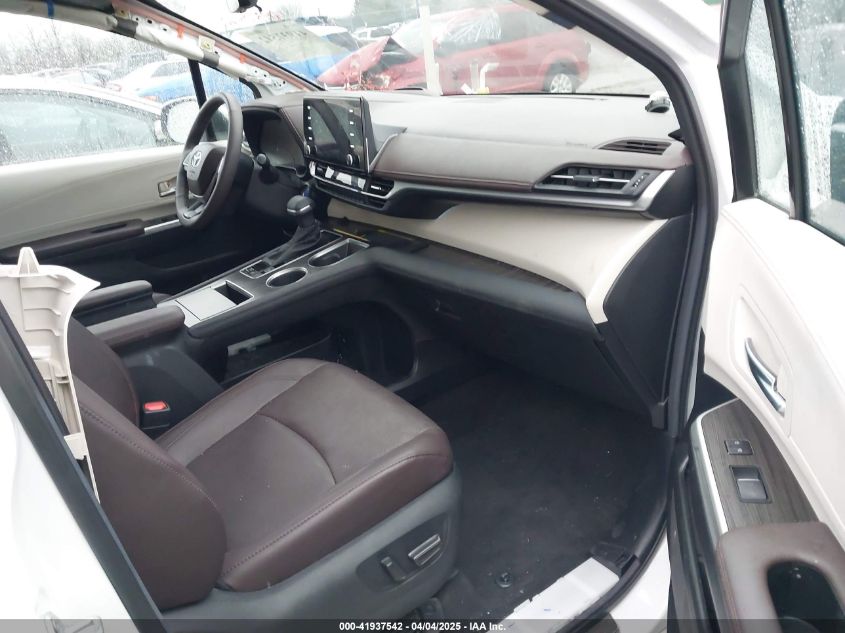 2024 Toyota Sienna - 5TDESKFC4RS137515