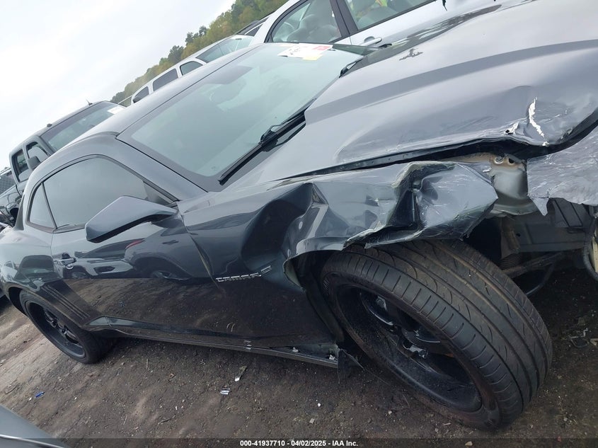 2011 CHEVROLET CAMARO VIN: 2G1FE1ED6B9152413