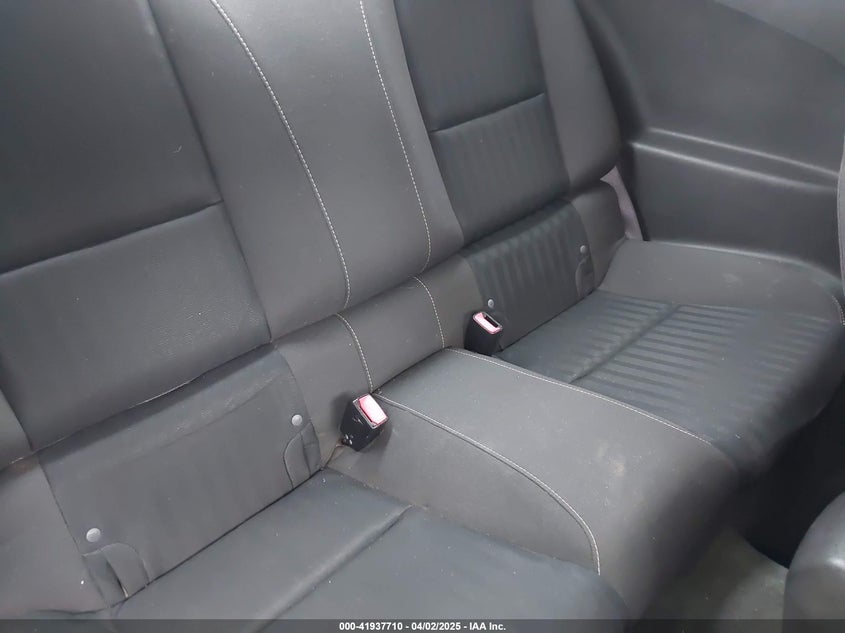 2011 CHEVROLET CAMARO VIN: 2G1FE1ED6B9152413