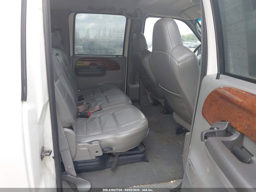 2004 Ford F-250 Lariat/Xl/Xlt VIN: 1FTNW20P74EC57677 Lot: 41937739