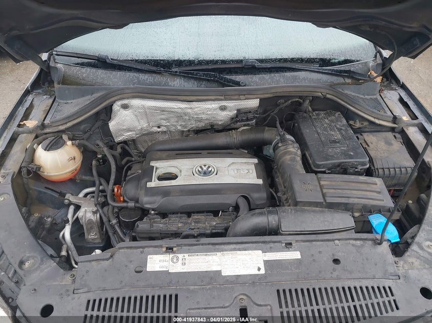 2012 VOLKSWAGEN TIGUAN VIN: WVGBV7AX0CW505712