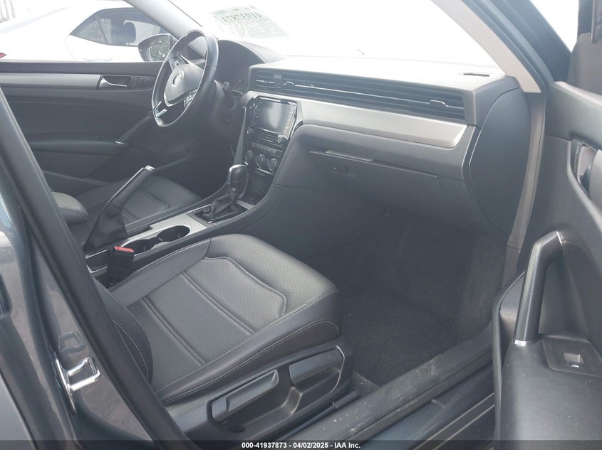 2020 VOLKSWAGEN PASSAT VIN: 1VWSA7A32LC011511