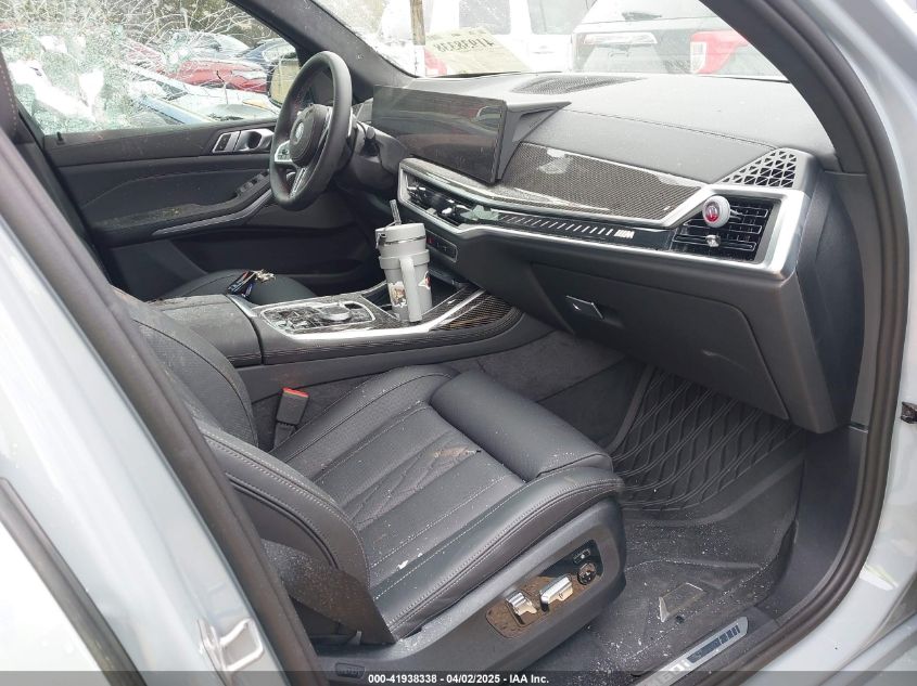 2025 BMW X7 - 5UX33EM04S9X73210