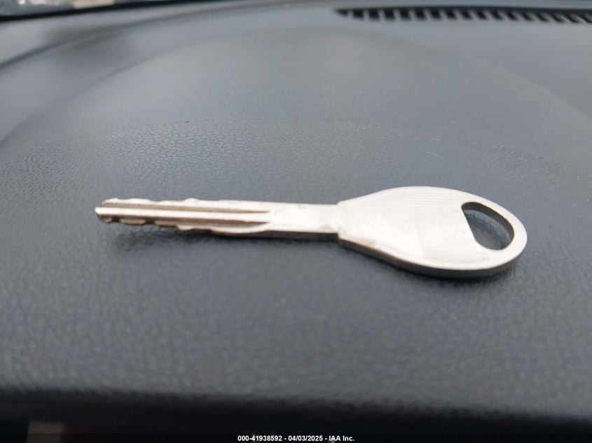 2019 NISSAN VERSA 1.6 SV - 3N1CN7AP6KL862635