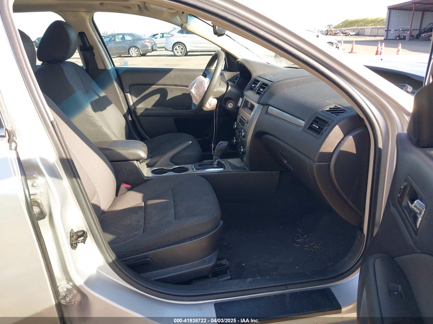 2011 FORD FUSION VIN: 3FAHP0HA0BR144927