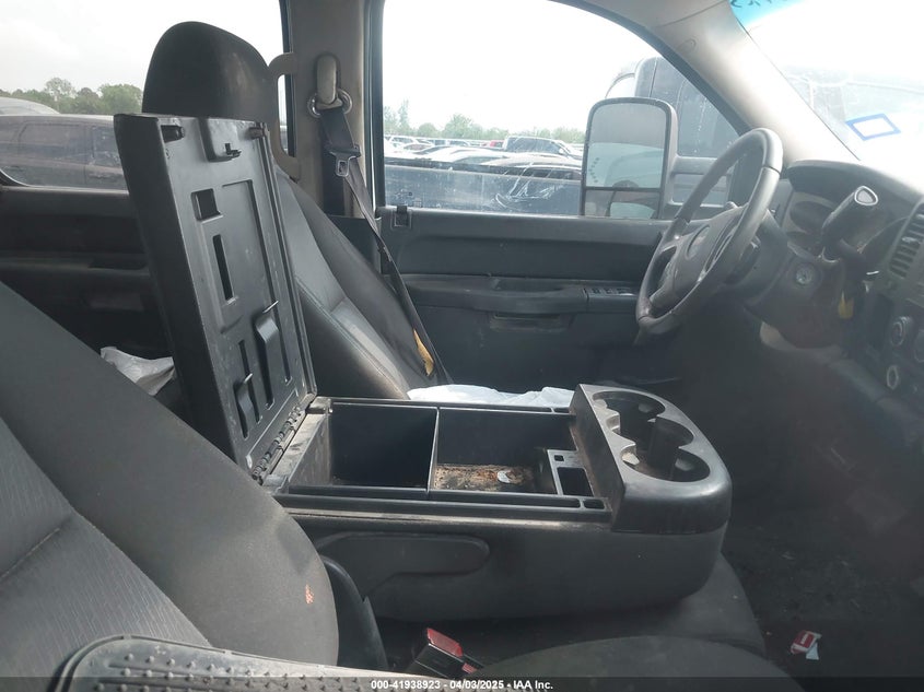 2013 CHEVROLET SILVERADO 2500HD VIN: 1GC1CXCGXDF213053