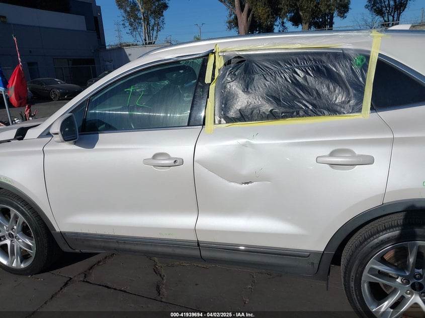 2017 LINCOLN MKC RESERVE - 5LMTJ3DH3HUL33429