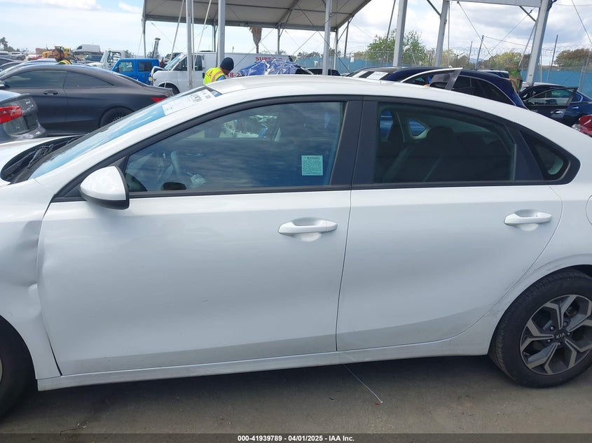 2021 KIA FORTE VIN: 3KPF24AD2ME300889
