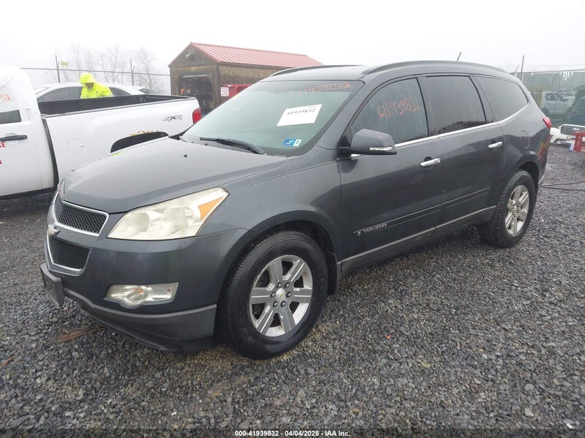 2009 CHEVROLET TRAVERSE VIN: 1GNEV23D39S175224