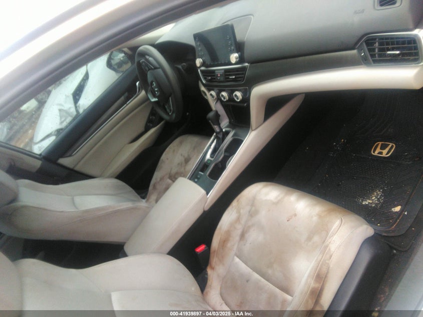 2018 HONDA ACCORD VIN: 1HGCV1F19JA012519