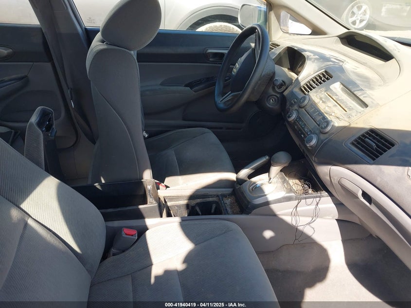 2010 HONDA CIVIC VIN: 19XFA1F54AE055317