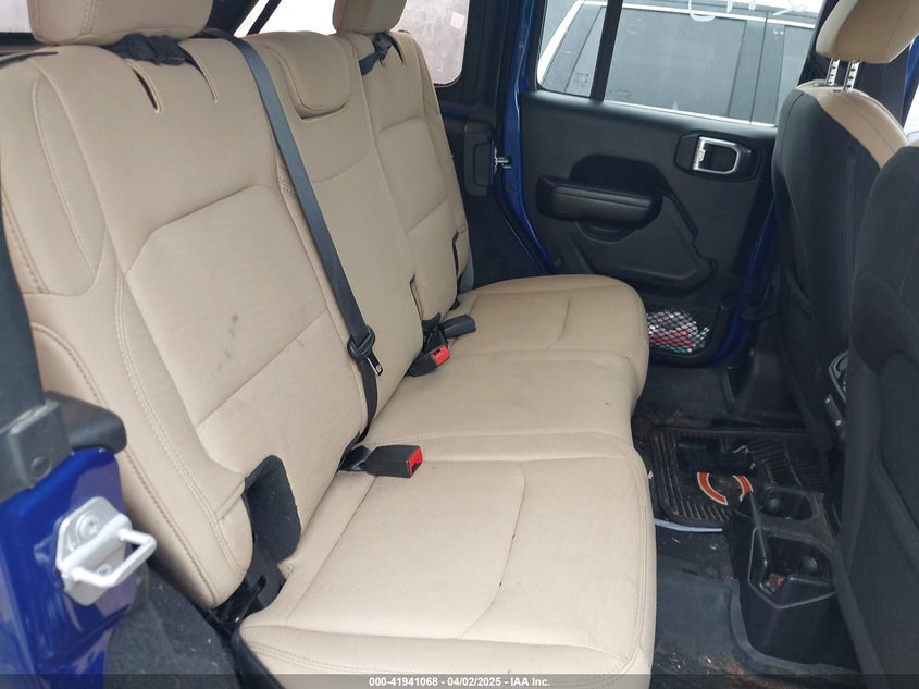 2019 JEEP WRANGLER UNLIMITED SPORT - 1C4HJXDG4KW627445