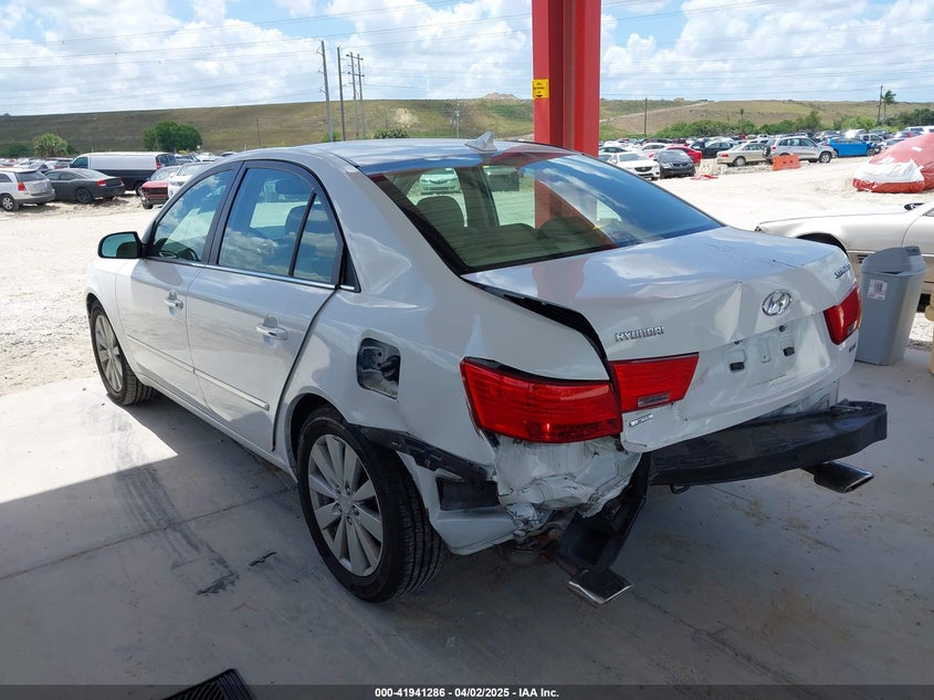 2009 HYUNDAI SONATA VIN: 5NPEU46F39H515782