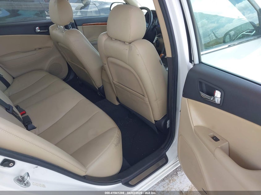 2009 HYUNDAI SONATA VIN: 5NPEU46F39H515782
