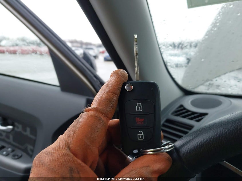 2012 KIA SOUL VIN: KNDJT2A67C7426869