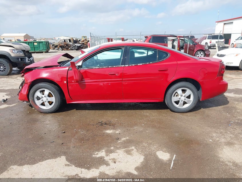 2008 PONTIAC GRAND PRIX VIN: 2G2WP552581121172