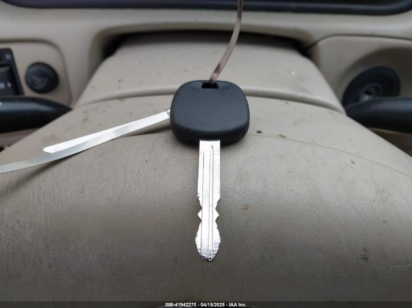 2002 Toyota Camry Solara Sle V6 VIN: 2T1FF28P82C569418 Lot: 41942270