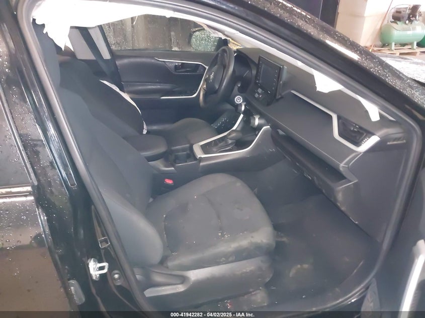 2021 TOYOTA RAV4 VIN: 2T3F1RFV4MC186031